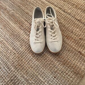 Rothy’s Cream lace up Sneakers size 11